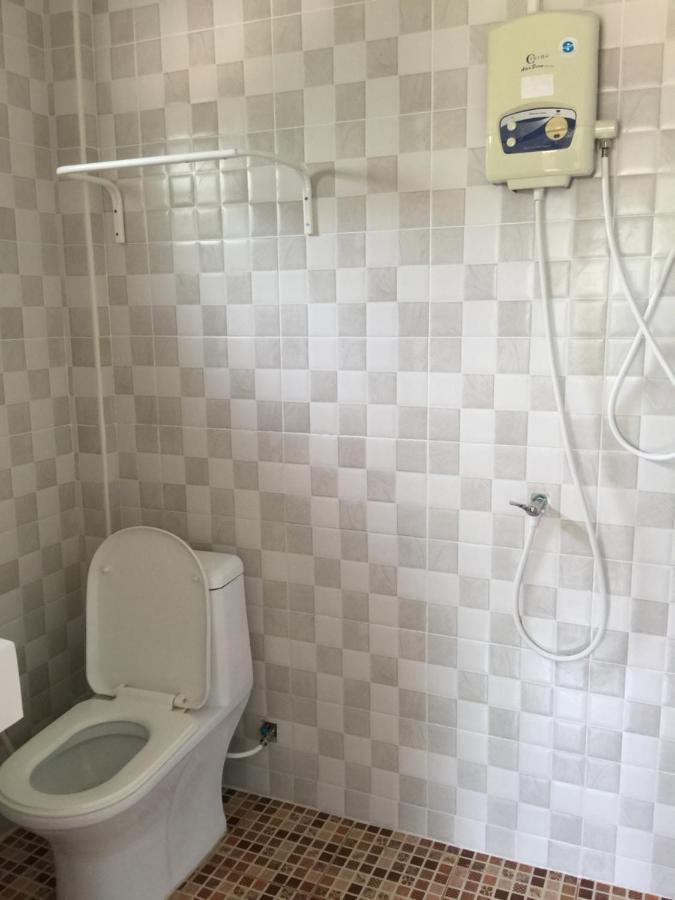 Insook Ko Larn Resort Экстерьер фото