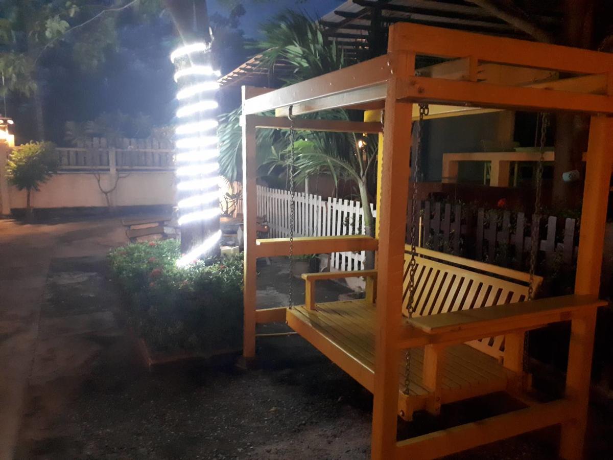 Insook Ko Larn Resort Экстерьер фото